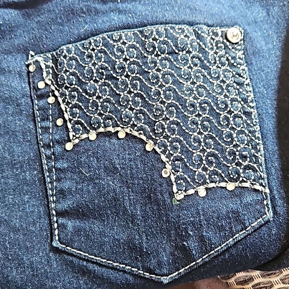 Bling Capri - Picture 6 of 7